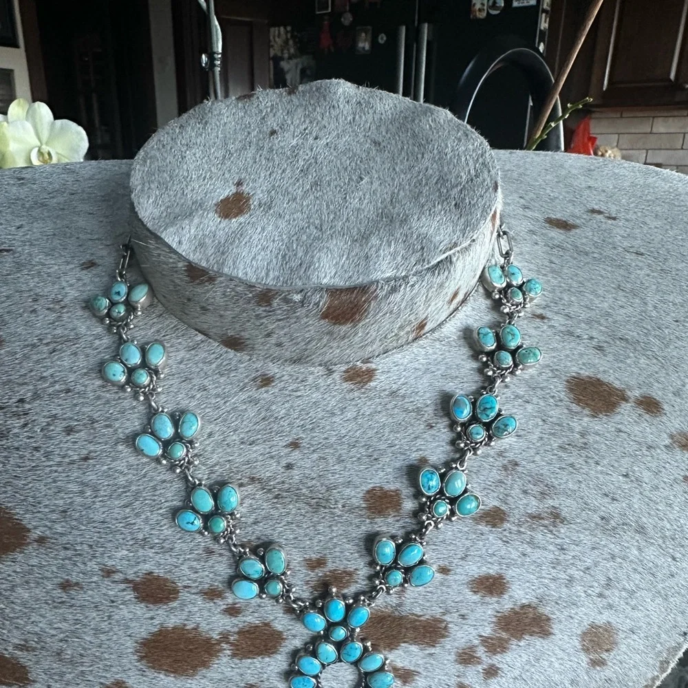 Frederico Jimenez small Naja necklace - Picture 1 of 3